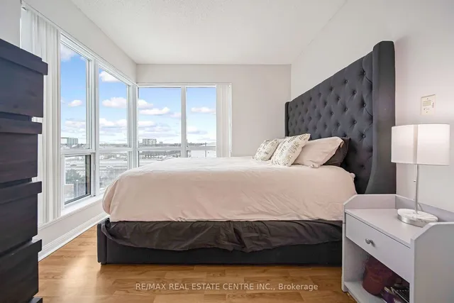 Additional image 28 of 11 Lee Centre Dr Unit 603