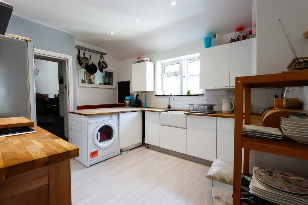 Additional image 2 of Main Street, Barry