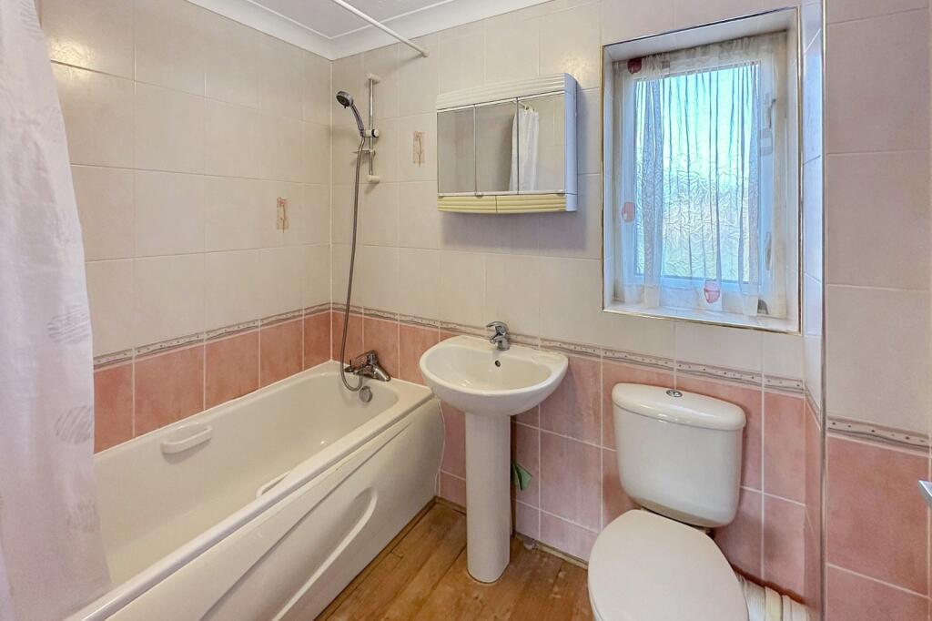 Additional image 6 of Waterford Road, Highcliffe, Dorset. BH23 5LF