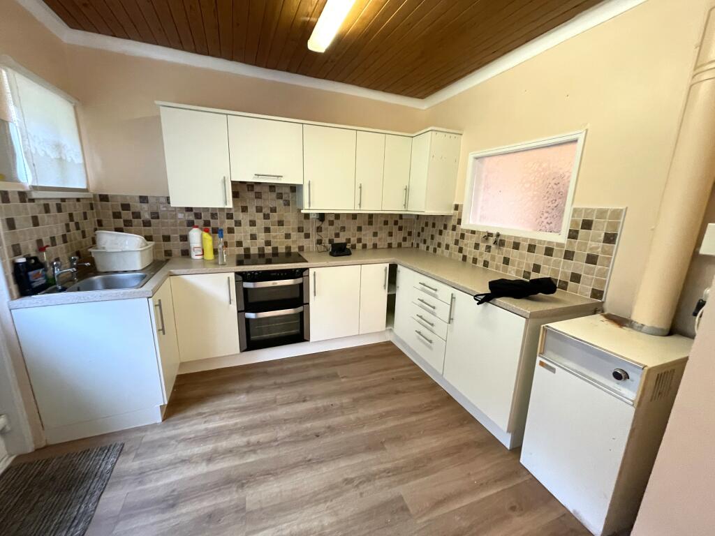 Additional image 14 of Bali-Hai, Salisbury Road, Abercynon, Mid Glamorgan, CF45 4BE