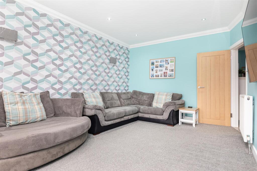 Additional image 9 of Bespoke Extended Chalet Bungalow on Cheddington Road