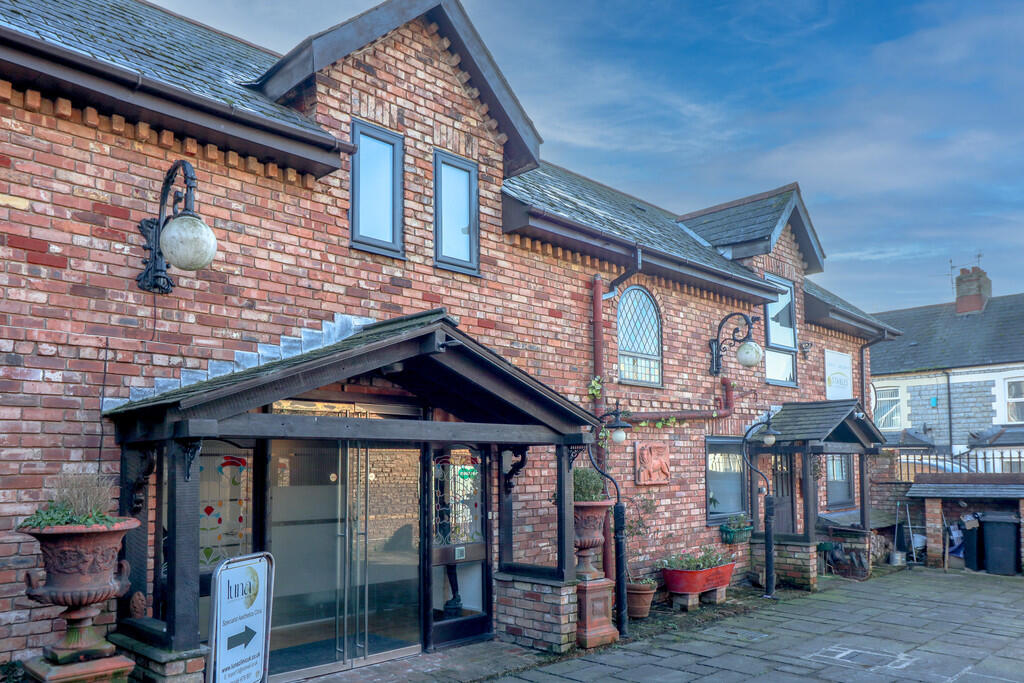 Additional image 3 of The Stables, Castleland Street, Barry.