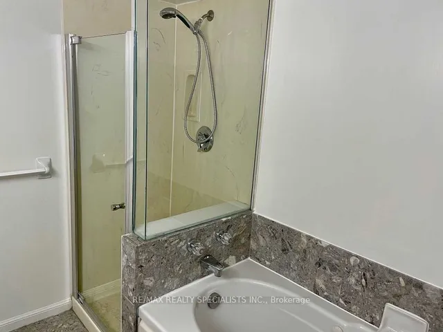 Additional image 9 of 7 CARLTON St Unit 704