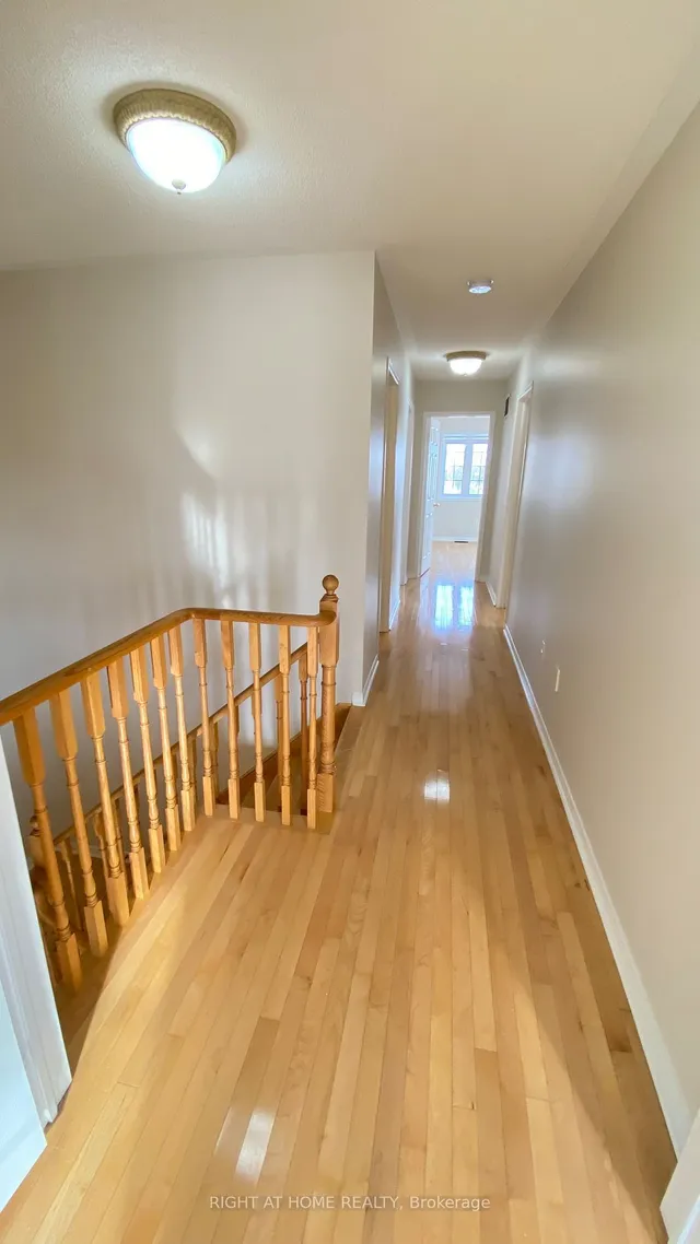 Additional image 20 of 1100 Bonin Cres