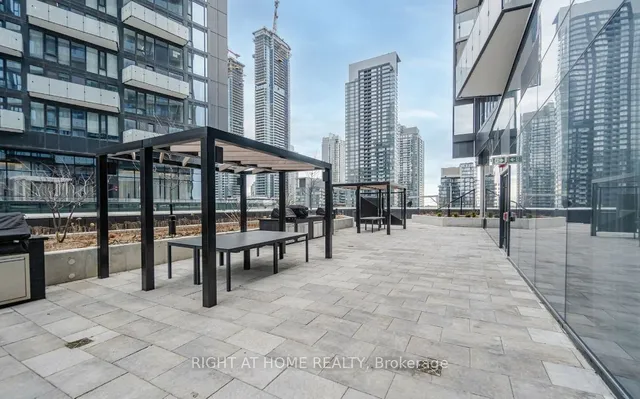 Additional image 19 of 470 Front St Unit 1015