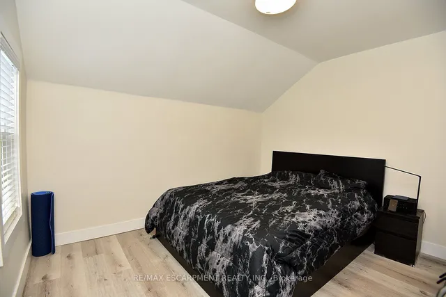 Additional image 25 of 2546 Wilson St