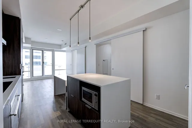 Additional image 16 of 1 Bloor St Unit 2712