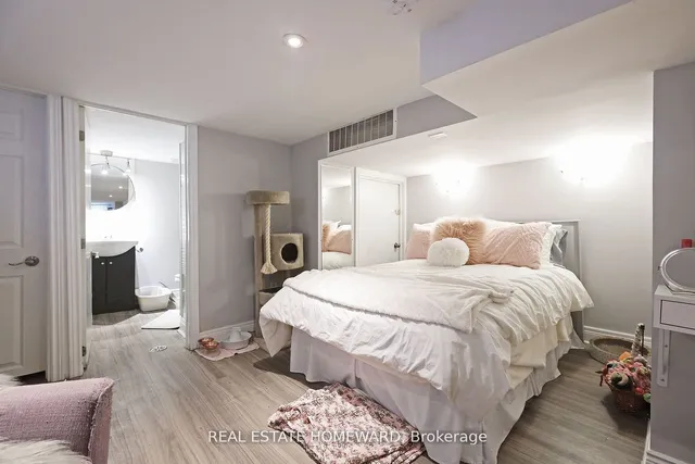 Additional image 23 of 156 Royal York Rd