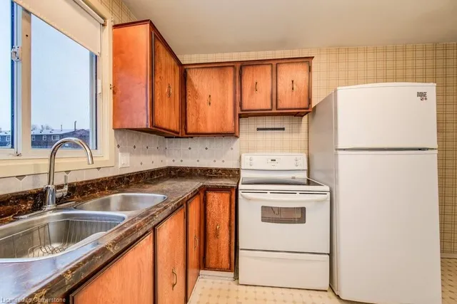 Additional image 14 of 18 Barwood Cres