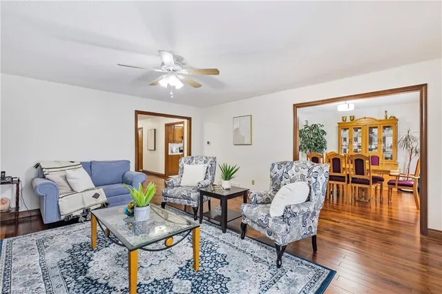 Additional image 7 of 739 Mud St