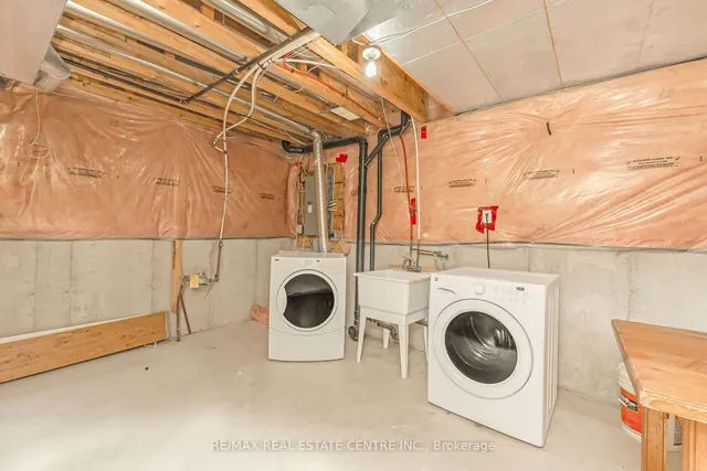 Additional image 30 of 359 Bussel Cres