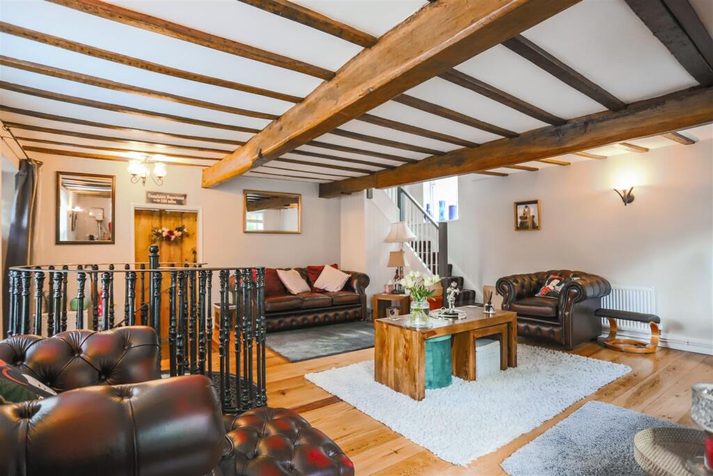 Additional image 4 of The Starkies, Bury