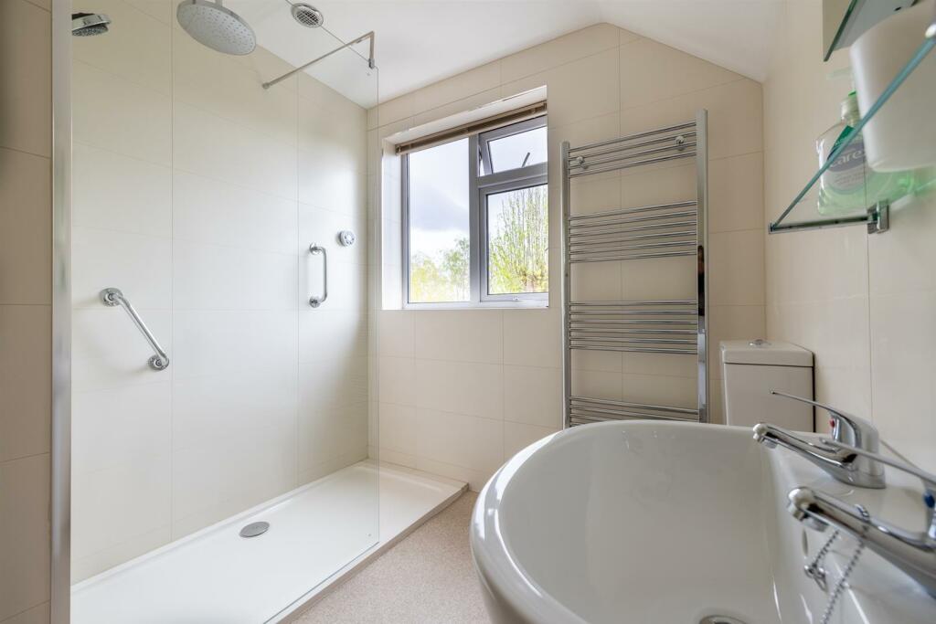 Additional image 22 of Hadlow Road, Willaston, Neston