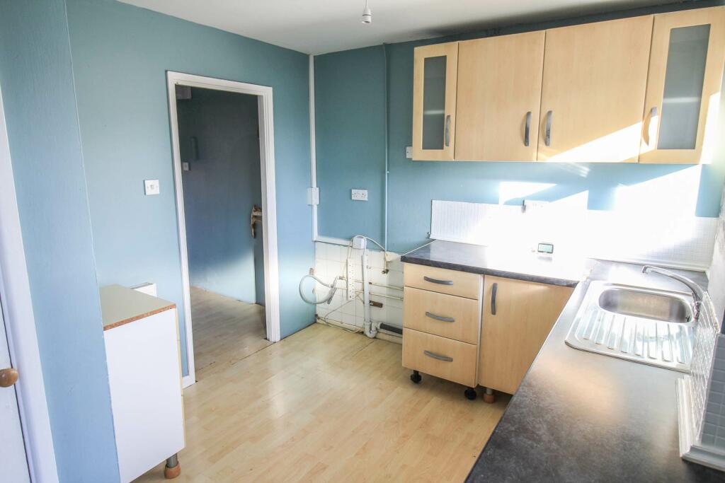 Additional image 6 of Varsity Way, Locking