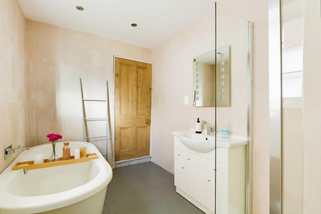 Additional image 13 of Grosvenor Place, Chester, Cheshire, CH1