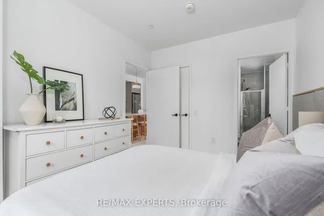 Additional image 31 of 50 George Butchart Dr Unit 102