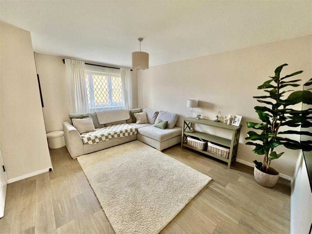 Additional image 2 of Detached Family Home - Desirable Location