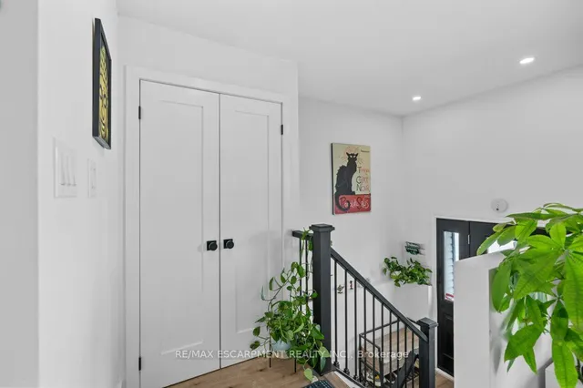 Additional image 6 of 3346 Hannibal Rd