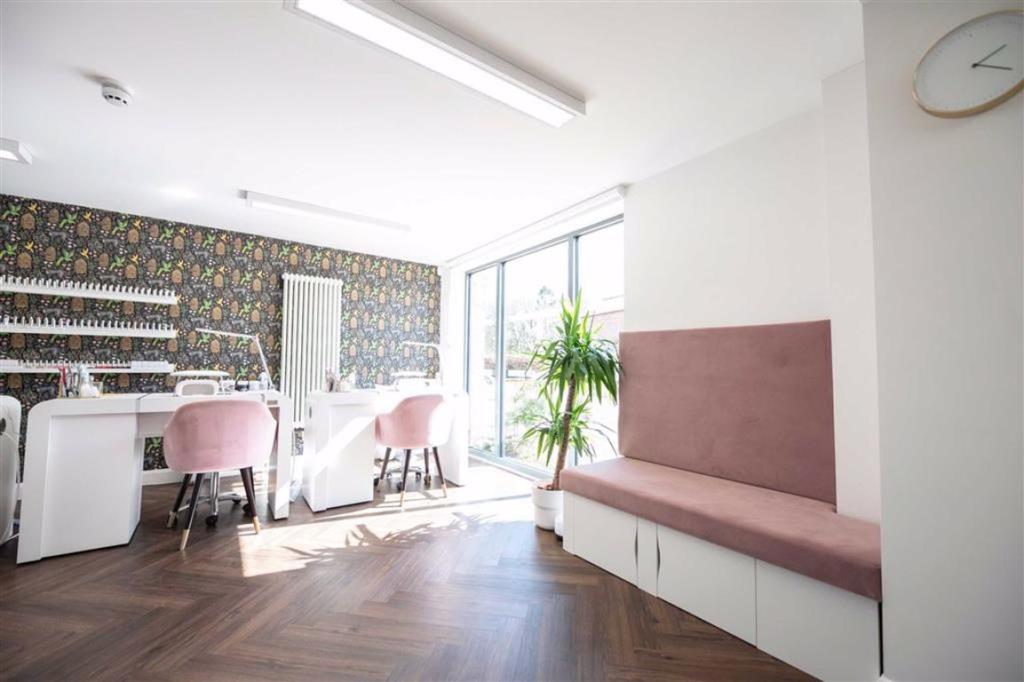 Additional image 2 of Green Lake Courtyard, Aldford, Chester