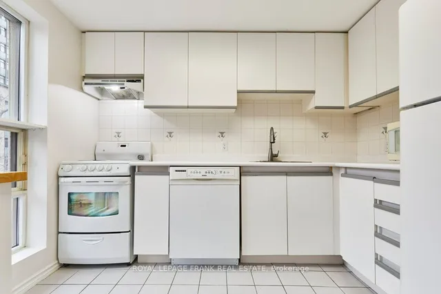 Additional image 36 of 88 Charles St Unit 301