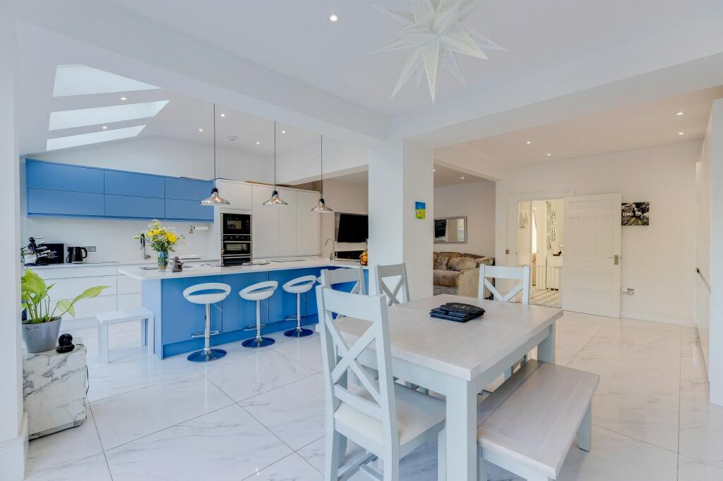 Additional image 3 of Highwalls Avenue, Dinas Powys, The Vale Of Glamorgan. CF64 4AP