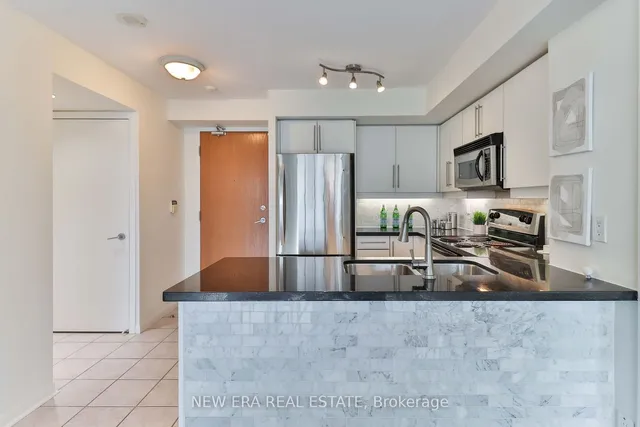 Additional image 6 of 219 Fort York Blvd Unit 613