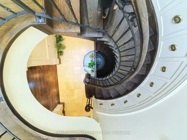 Additional image 9 of 216 Parkview Ave