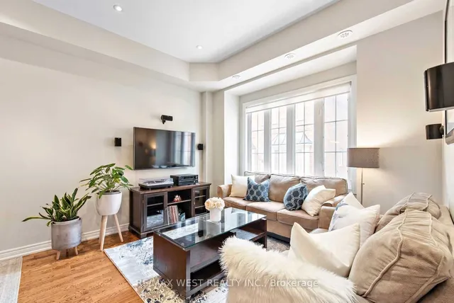 Additional image 5 of 1463 Queen St