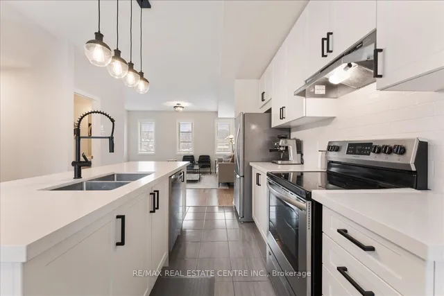 Additional image 14 of 219 Dundas St Unit 13