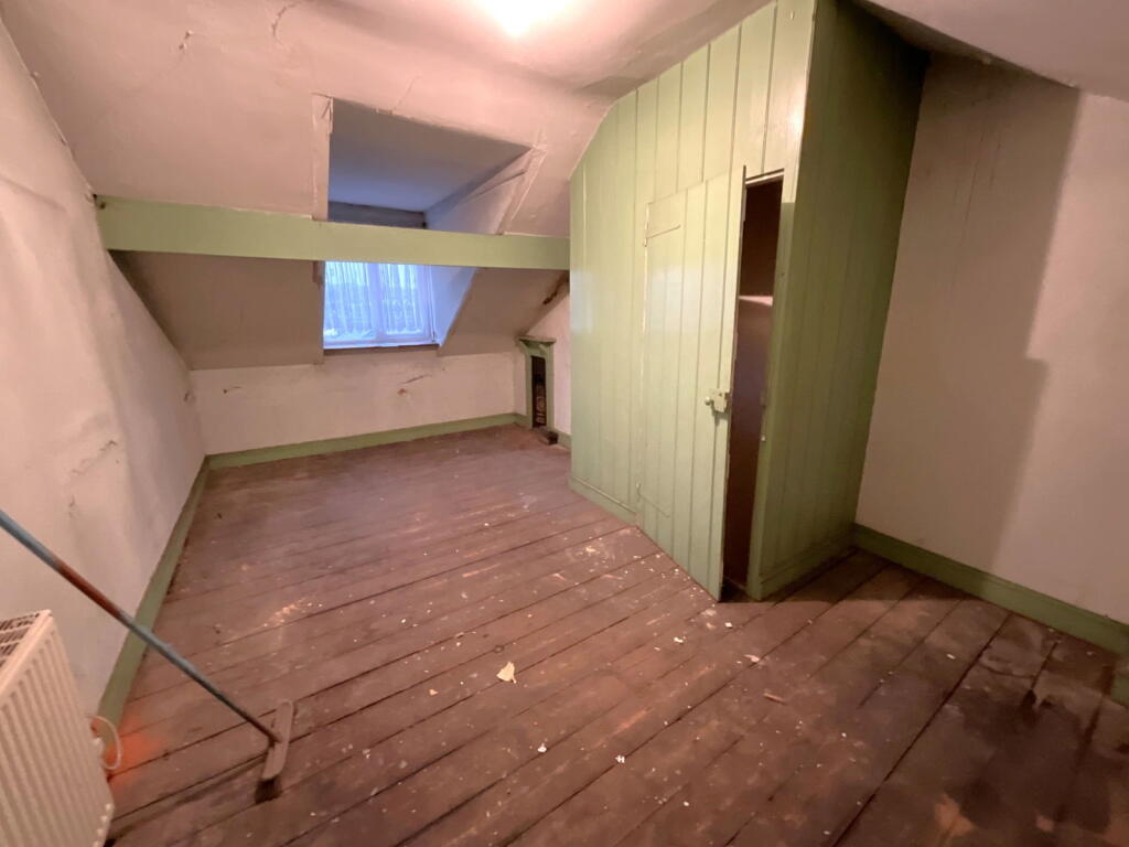 Additional image 8 of ROWLEY REGIS, Avenue Road