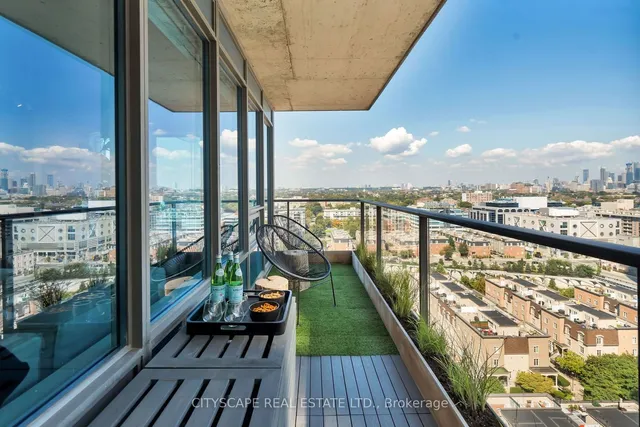 Additional image 14 of 55 East Liberty St Unit 1704