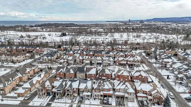 Additional image 17 of 21 Pebble Valley Ave