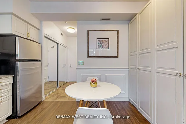 Additional image 11 of 209 Fort York Blvd Unit 355