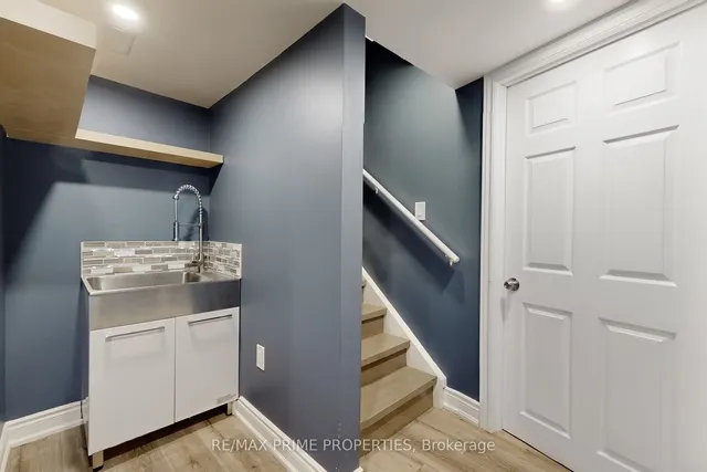 Additional image 34 of 748 CALDWELL Cres