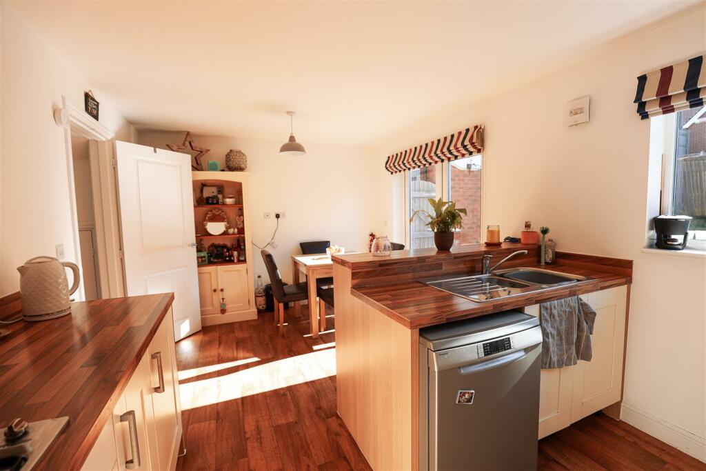 Additional image 7 of Ffordd Dol Y Coed, Bryncae, Llanharan, Pontyclun, CF72 9WA