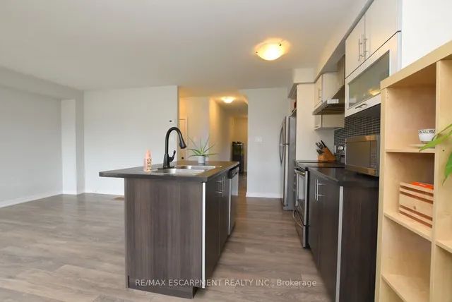 Additional image 15 of 50 Sherway Dr