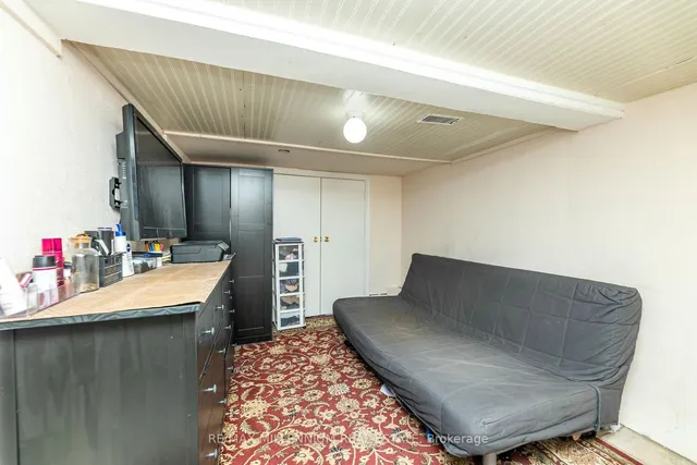 Additional image 31 of 109 Virginia Ave