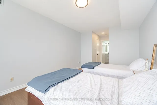 Additional image 19 of 2550 Lawrence Ave Unit 1411