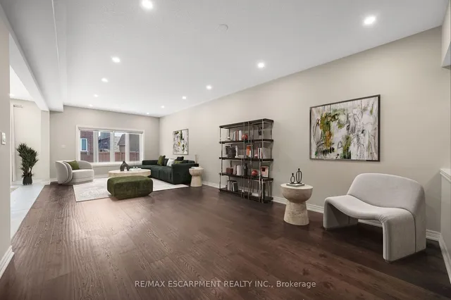 Additional image 3 of 8 Bethune Ave