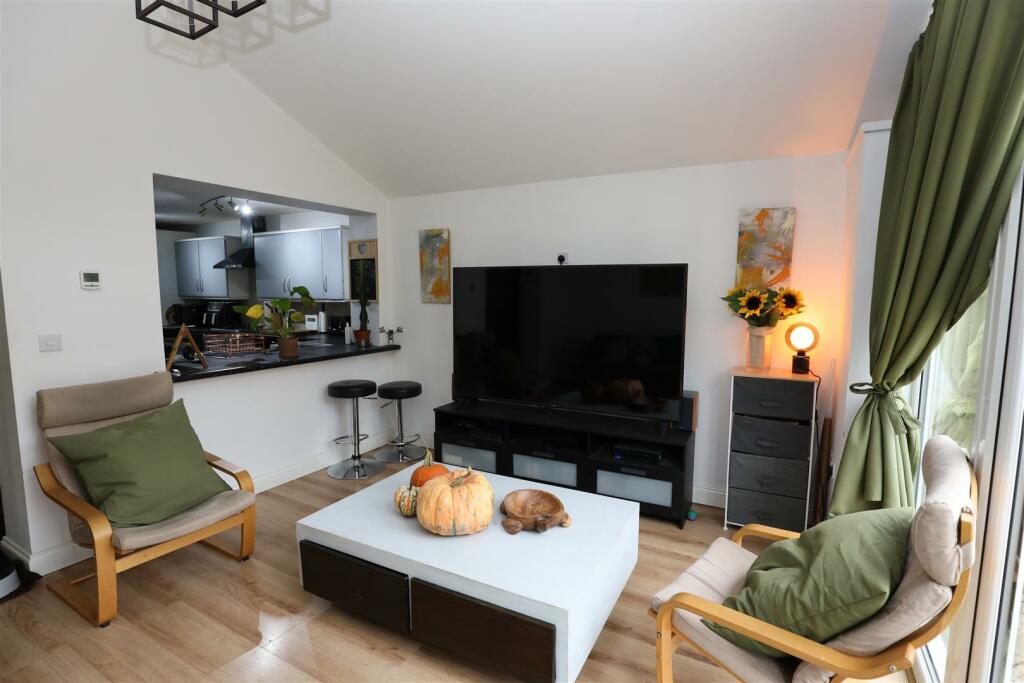 Additional image 12 of Gildas Close, Llantwit Major, Vale of Glamorgan, CF61 2SL