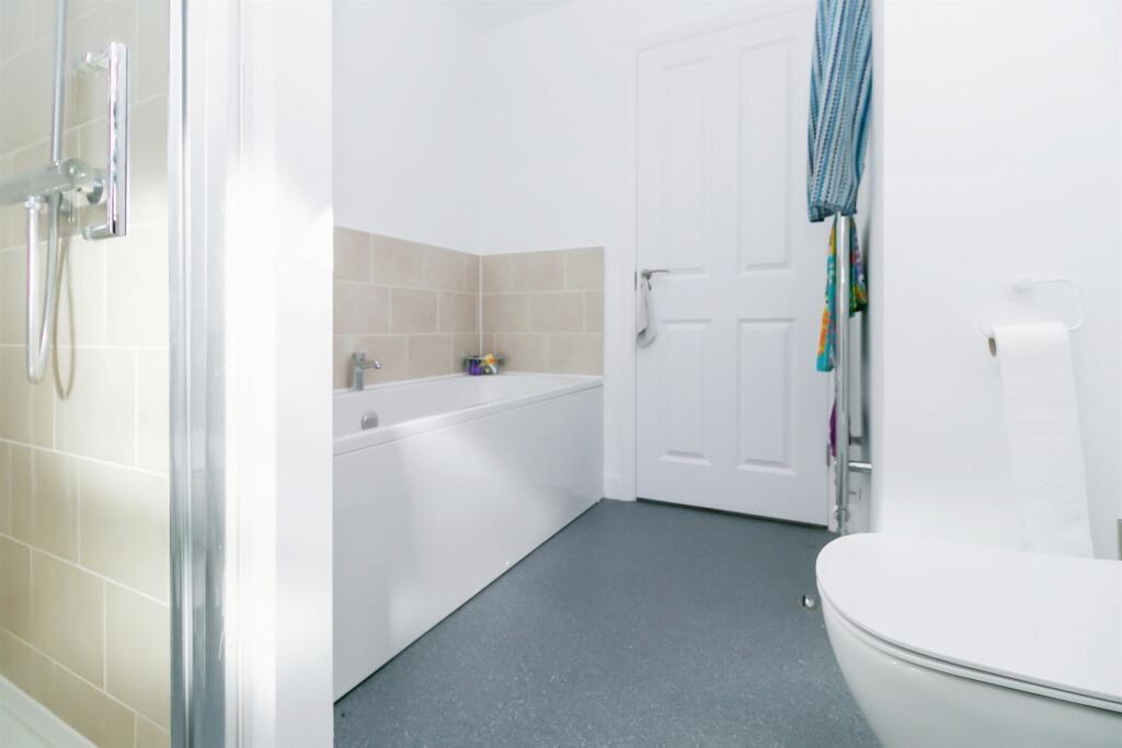 Additional image 11 of Rhodfa'r Hurricane, St. Athan, Barry