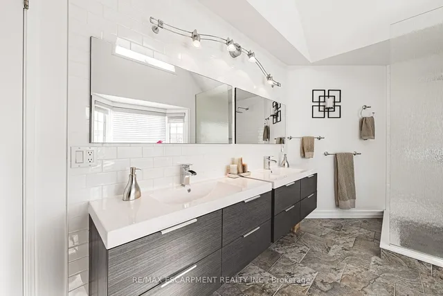 Additional image 23 of 3333 New St Unit 9