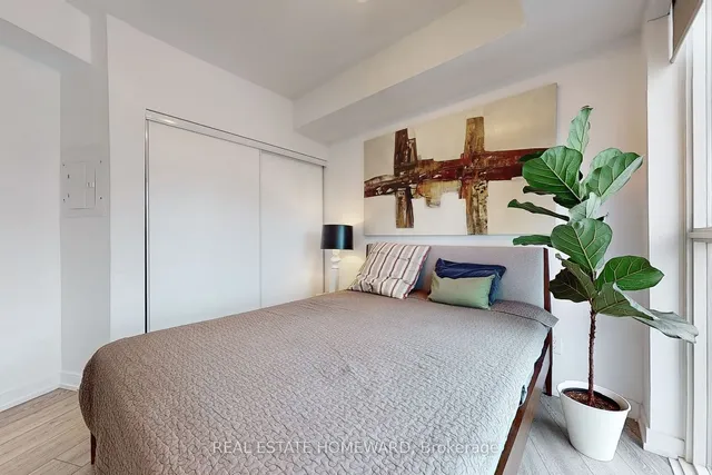 Additional image 16 of 159 Wellesley St Unit 1809