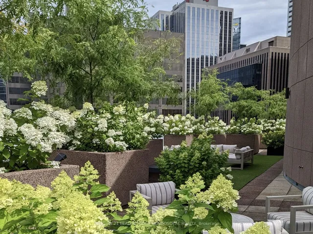 Additional image 38 of 33 University Ave Unit 2106