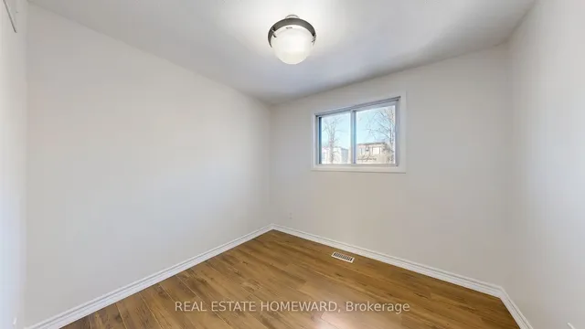 Additional image 21 of 726 Eglinton Ave