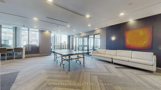 Additional image 27 of 49 East Liberty St Unit 1102