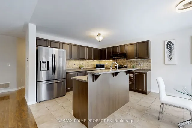 Additional image 11 of 748 CALDWELL Cres