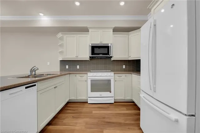 Additional image 8 of 3290 New St Unit 214