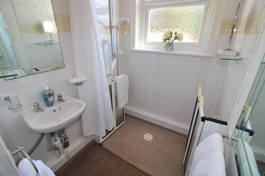 Additional image 14 of LOUGHER GARDENS, PORTHCAWL, CF36 3BJ