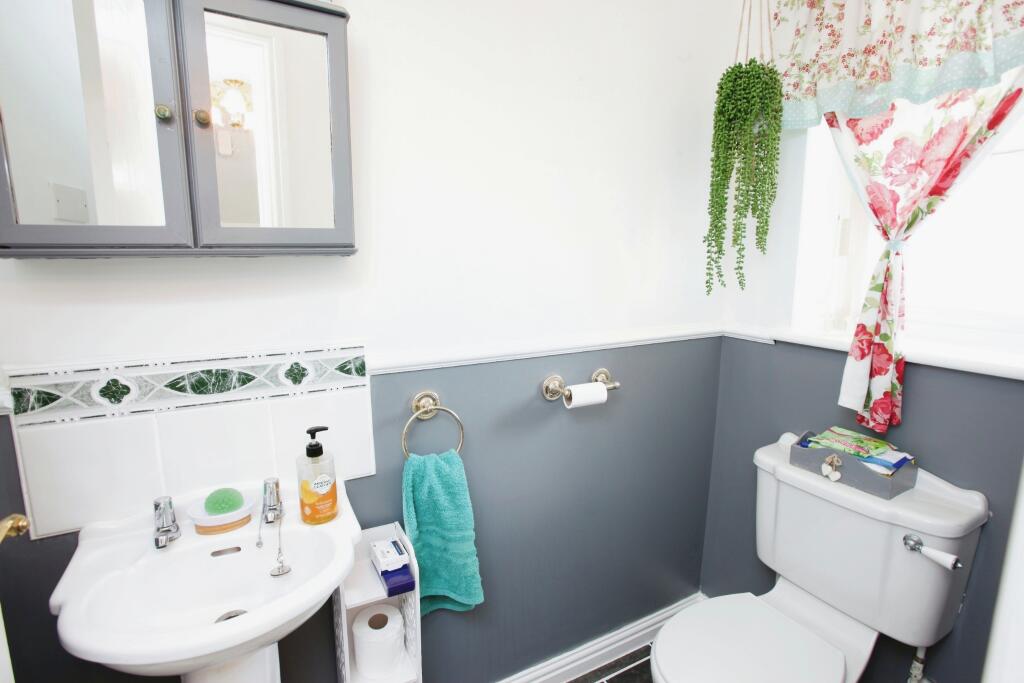 Additional image 6 of Clos Cae Pwll, Treharris, CF46